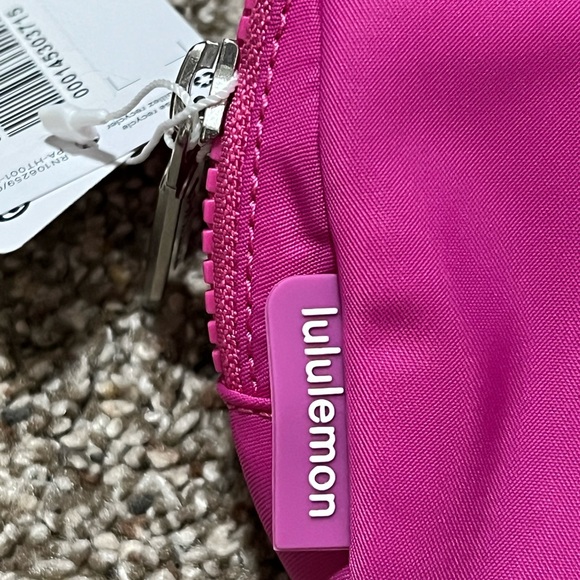 NWT LULULEMON EVERYWHERE BELT BAG “SONIC PINK” - Picture 6 of 7